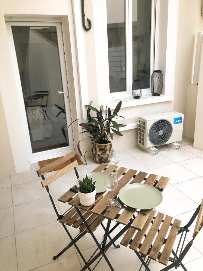 Studio Climatise - Gare - Centre Ville Nîmes Zewnętrze zdjęcie
